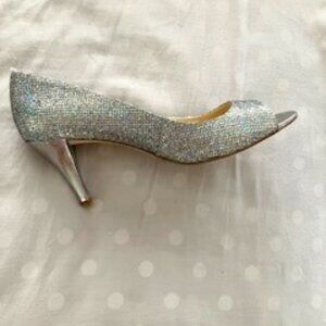 Sparkling silver peep toe dressy shoes